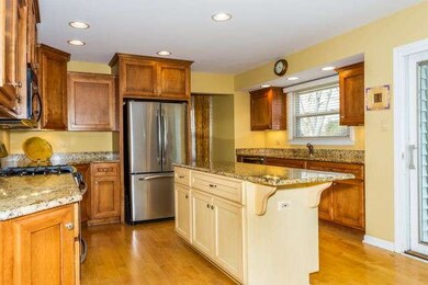 1519 Huntleigh Dr, Wheaton, IL 60189 - photo 6