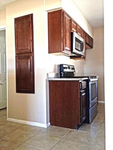 Kitchen 2 alt