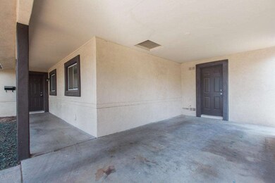Front 4-3817 E Vernon Ave