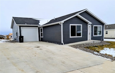 925 Anacapa Ln, Billings, MT 59105 - photo 2