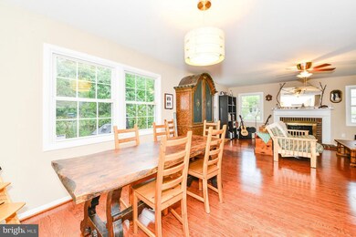 4106 Maureen Ln, Fairfax, VA 22033 - photo 5