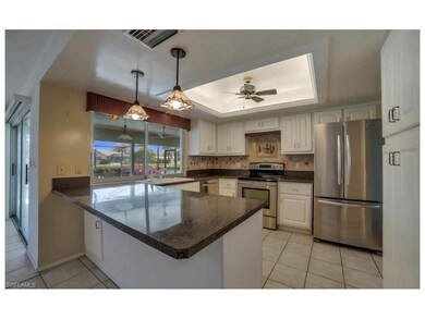 Kitchen with Breakfast Bar