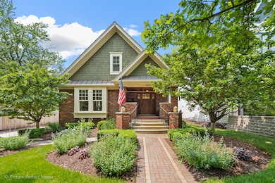 341 S Wright St, Naperville, IL 60540 - photo 2