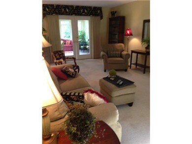 7514 Saunderlane Rd, Columbus, OH 43235 - photo 4