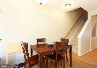 13033 Park Crescent Cir, Herndon, VA 20171 - photo 4