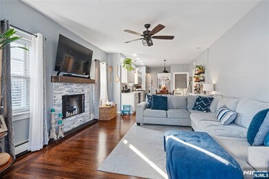 1041 Stonewall Ln, Secaucus, NJ 07094 - photo 5