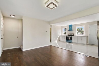 5563 Oakland Rd, Halethorpe, MD 21227 - photo 7