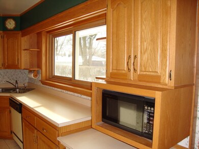 3205 Saint James St, Rolling Meadows, IL 60008 - photo 7