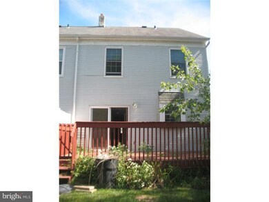 513 Carousel Cir, Norristown, PA 19403 - photo 3