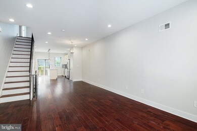 2210 Reed St, Philadelphia, PA 19146 - photo 4