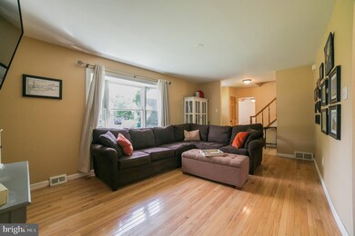 802 Yorktown St, Lansdale, PA 19446 - photo 5