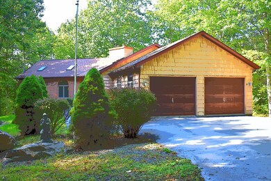 102 Hickory Dr, Hawley, PA 18428 - photo 2