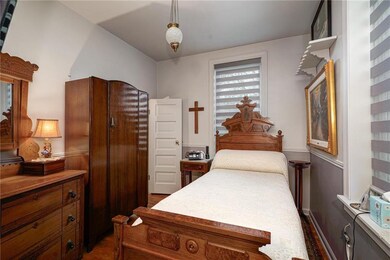 Non-conforming third bedroom
