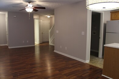 8545 Grand Neptune Dr unit 2102, Louisville, KY 40228 - photo 3