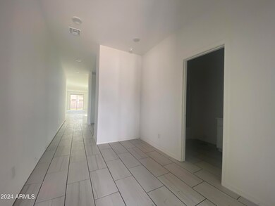 003_Foyer