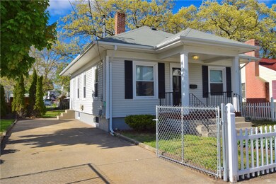 86 Bucklin St, Pawtucket, RI 02861 - photo 2