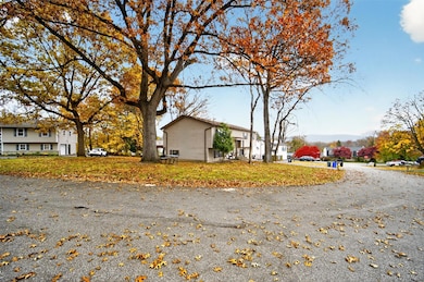 404 Carlton Cir, New Windsor, NY 12553 - photo 3