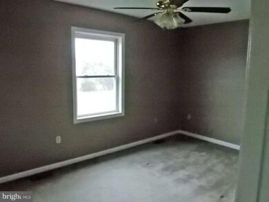 211 Wise Ave, Strasburg, VA 22657 - photo 4