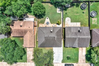 16618 Townes Rd, Friendswood, TX 77546 - photo 4