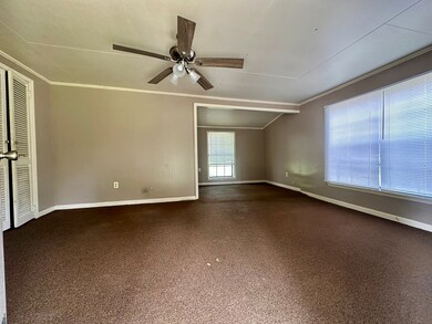 1019 NW Northwest Ave, McComb, MS 39648 - photo 5