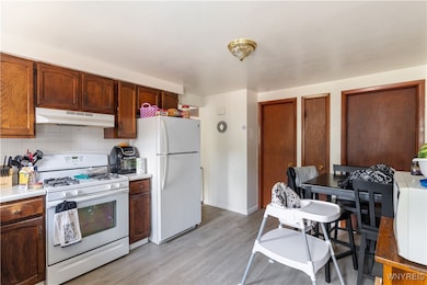 435 Columbia Ave, Depew, NY 14043 - photo 3