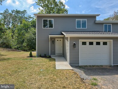 20703 Oriole Cir unit A, Hagerstown, MD 21742 - photo 2