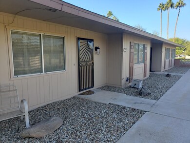 10897 W Santa fe Dr, Sun City, AZ 85351 - photo 2