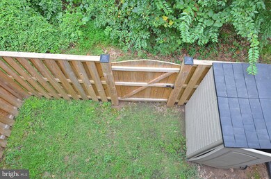 6305 Mary Todd Ct, Centreville, VA 20121 - photo 3