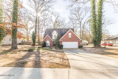 204 Woods Edge Way 2
