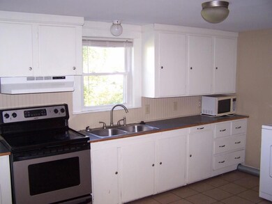 48 Hill St, Saco, ME 04072 - photo 5