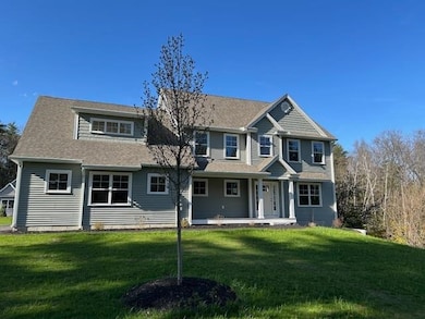 15 Bartlett Ave, Nashua, NH 03064 - photo 2