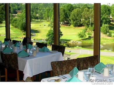 Clubhouse Dining