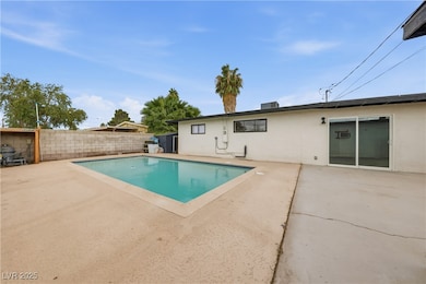 2716 N Salt Lake St, North Las Vegas, NV 89030 - photo 4