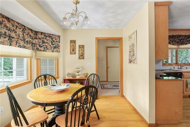 72 Castleton Dr, Cranston, RI 02921 - photo 7
