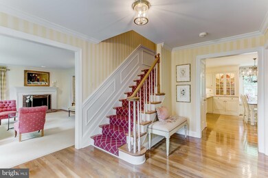 8529 Hill Spring Dr, Lutherville Timonium, MD 21093 - photo 3