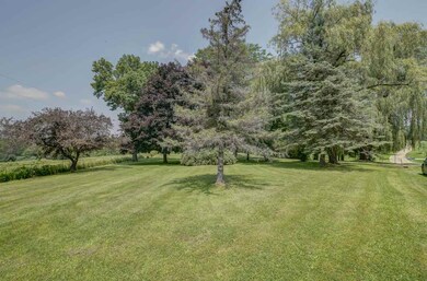 1425 Sayles Trail, Belleville, WI 53508 - photo 4