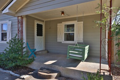 703 Mason St, Tomball, TX 77375 - photo 4