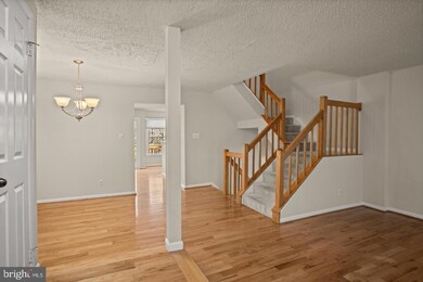 1602 Oak Spring Way, Reston, VA 20190 - photo 4