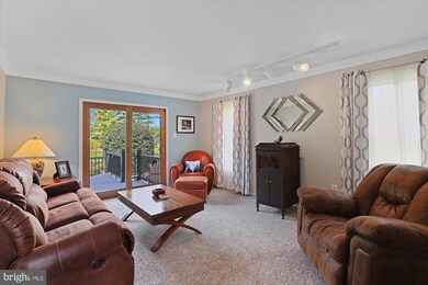 375 Cottonwood Dr, Langhorne, PA 19047 - photo 7