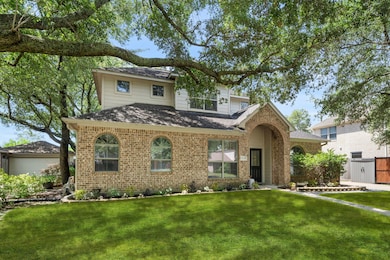 This impressive home has fantastic curb appeal! Hi
