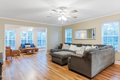 1609 Willoughby Family Room Sun Room