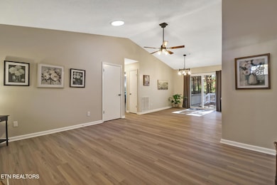 113 Anglewood Dr, Crossville, TN 38558 - photo 7