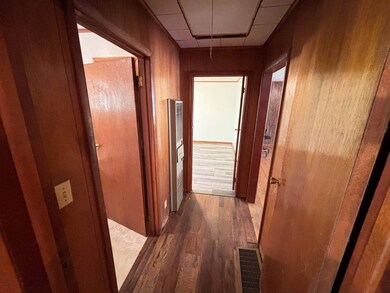 235 N Point Dr, Clendenin, WV 25045 - photo 7