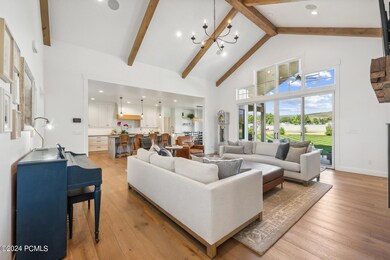 5_Livingroom_1800x1200_4139672