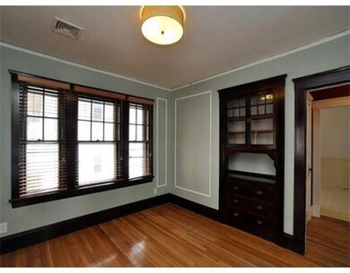 48 Conwell Ave unit 2, Somerville, MA 02144 - photo 2