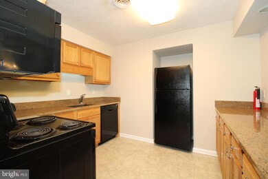 230 APT B Wakefield Rd, Hagerstown, MD 21740 - photo 7