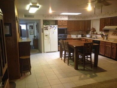 Kitchen hall 9th pl
