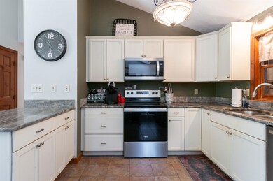 5 Lawrence Rd, Merrimack, NH 03054 - photo 4