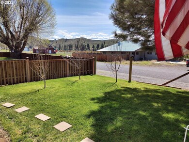 106 Park Ave, Seneca, OR 97873 - photo 3