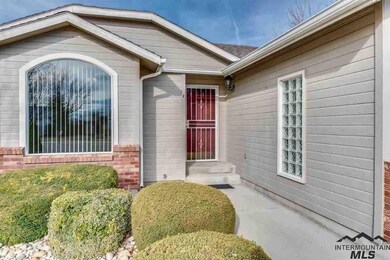 1401 Willow Creek Dr, Nampa, ID 83686 - photo 3